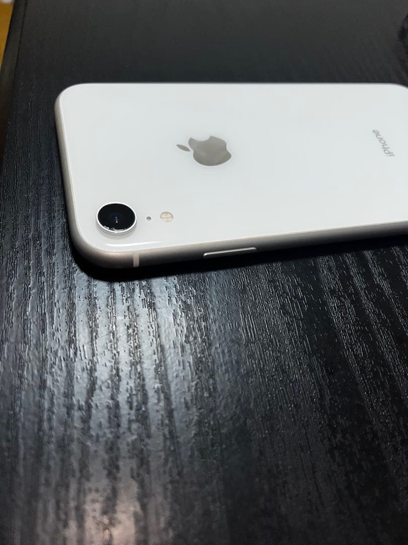 美品 動作正常 iPhone XR ホワイト 128GB