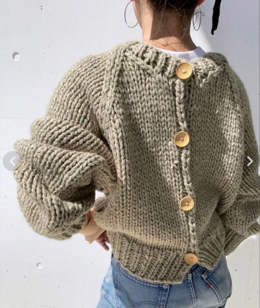 isook ハンドニットカーディガン