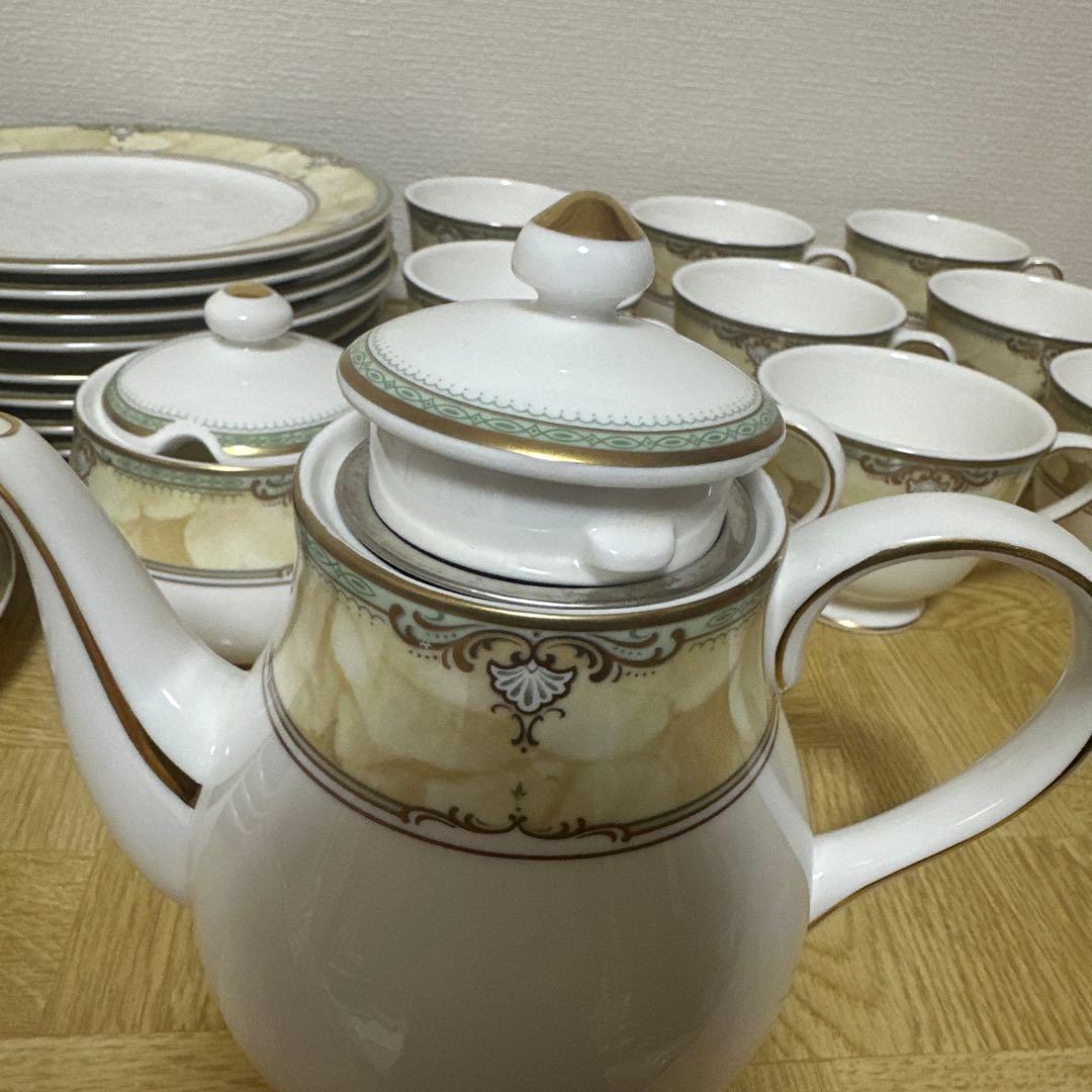 ティーセット ＋ ケーキ皿8枚　おまけの茶漉し付き　アフタヌーンティー