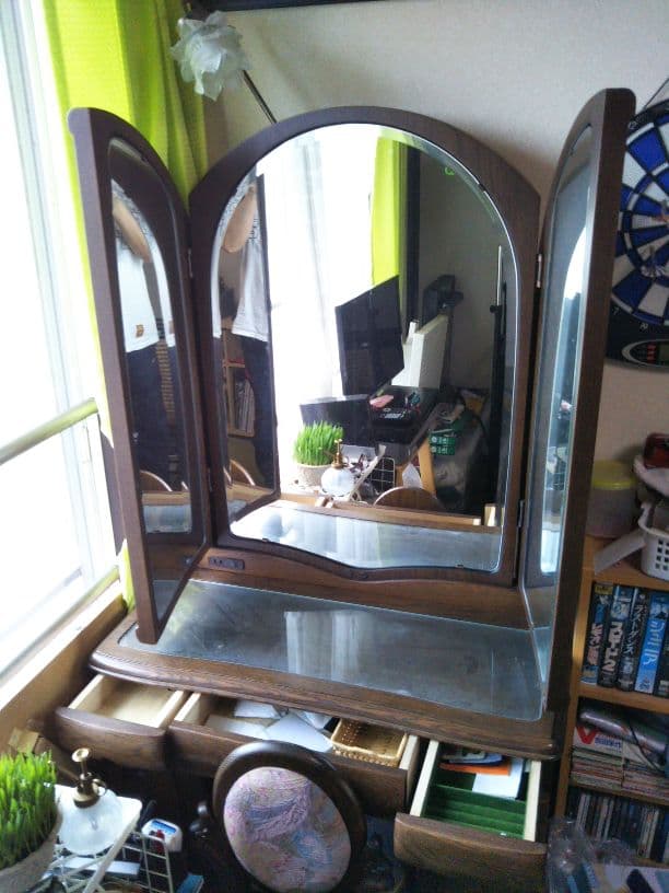 アンティーク3面ドレッサー 上部に鈴蘭形ランプ及びスツール付