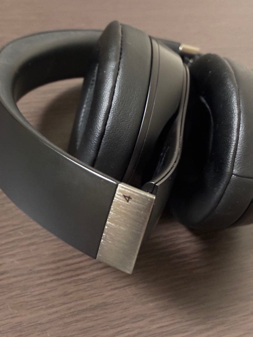 Beats Solo4 Wireless ブラック