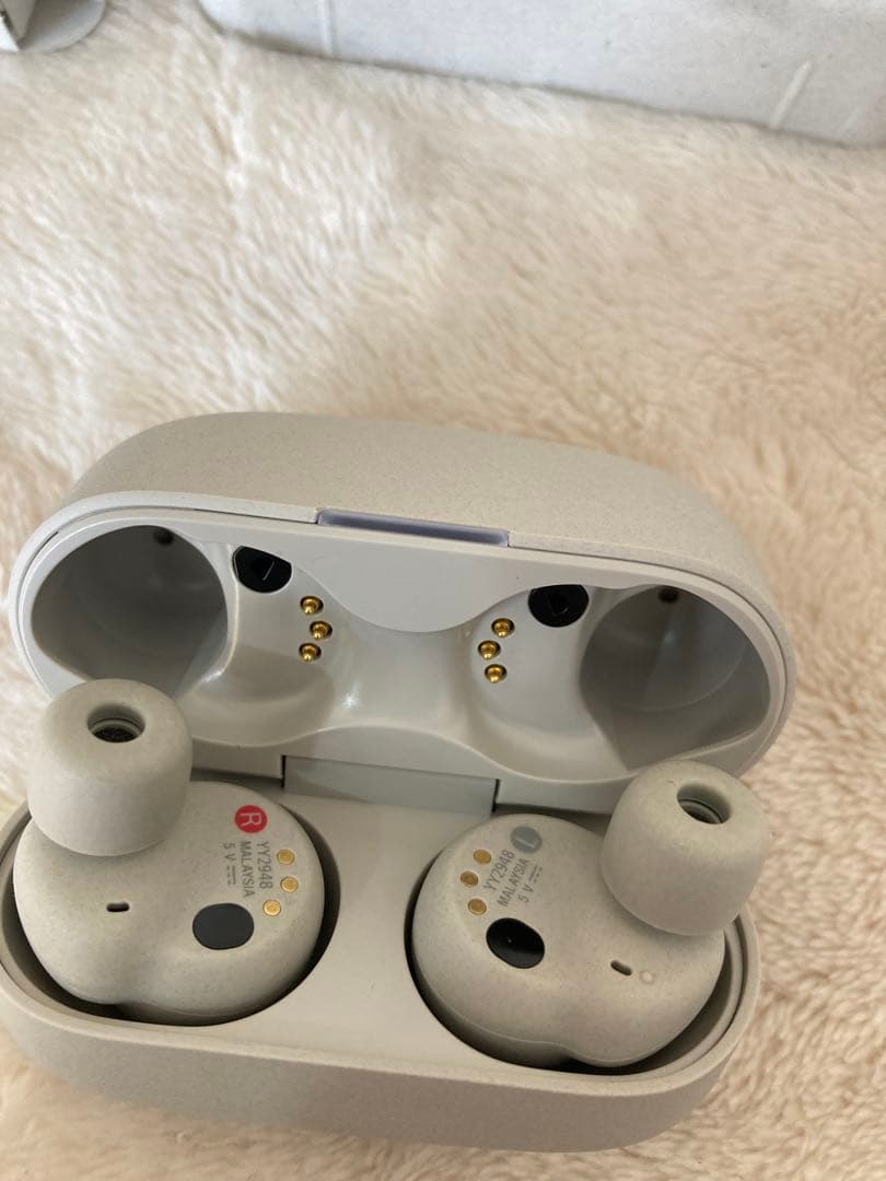 お*。様 未使用　SONY WF-1000XM4 ワイヤレスイヤフォン