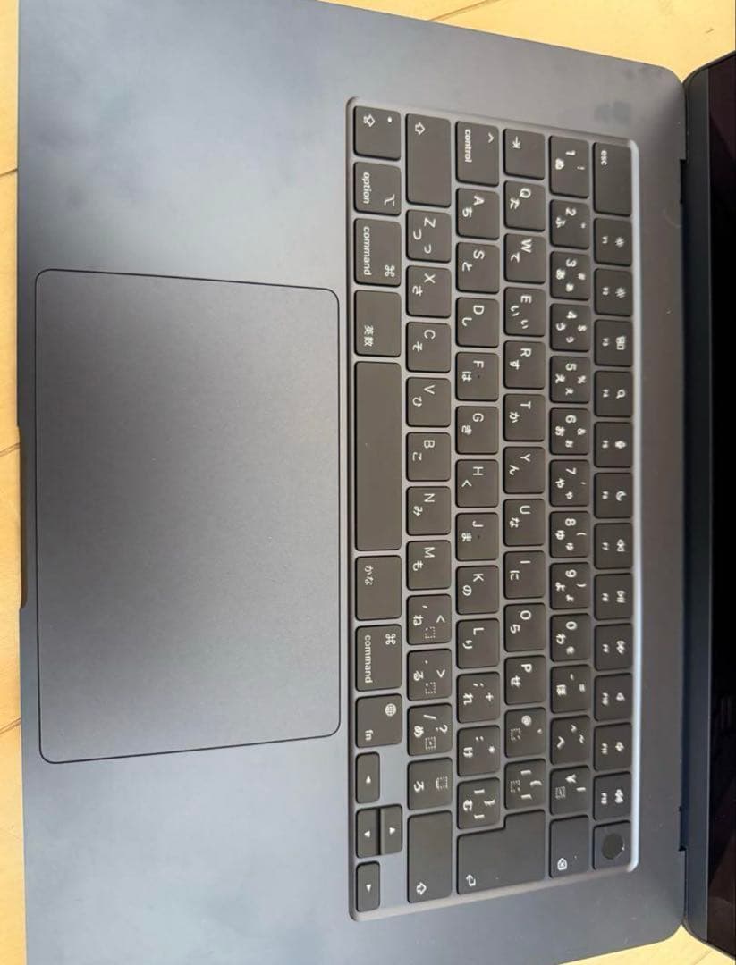 MacBook air ミッドナイト　M2チップ搭載