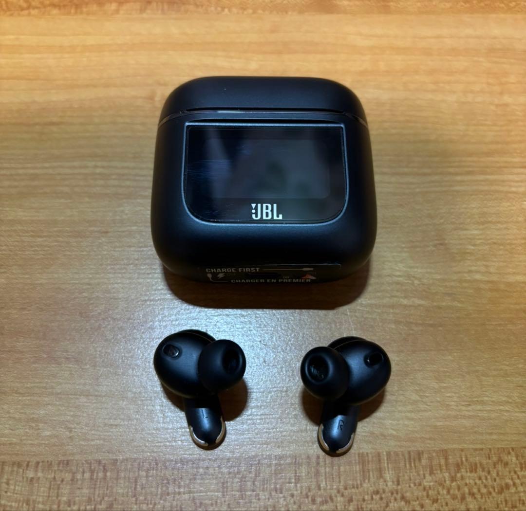 【美品】JBL TOUR PRO 2 シリコンケース付き