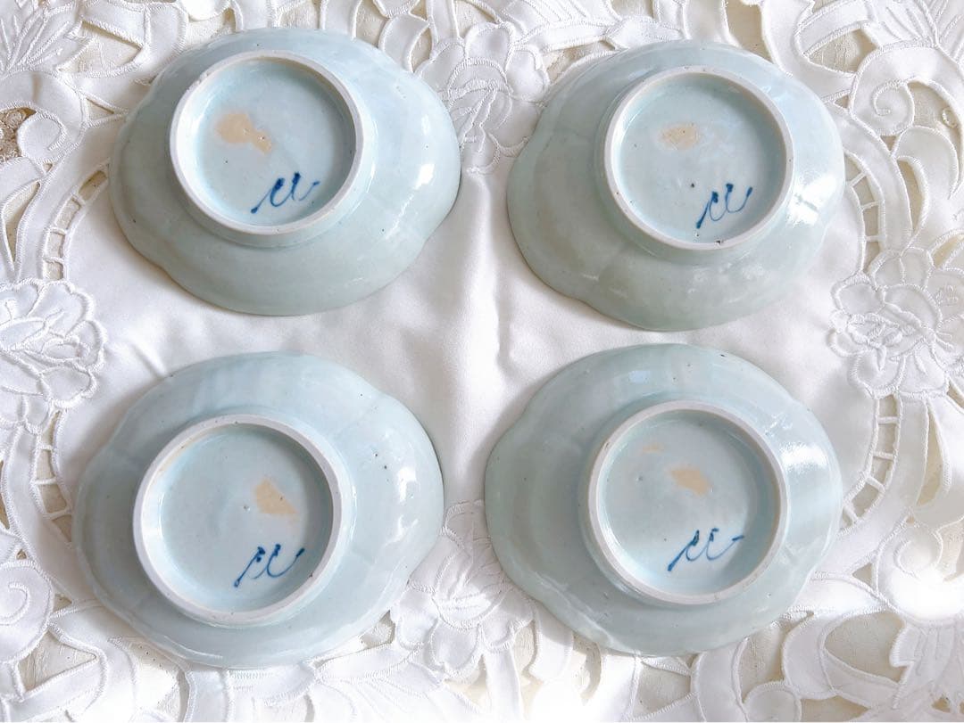 佐藤もも子　青い花模様の波形皿4枚セット