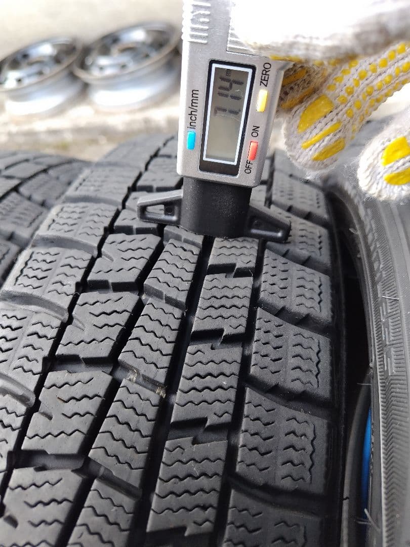 155/65R14【2/2】ダンロップ・スタッドレス、鉄ホイール付、2本分割