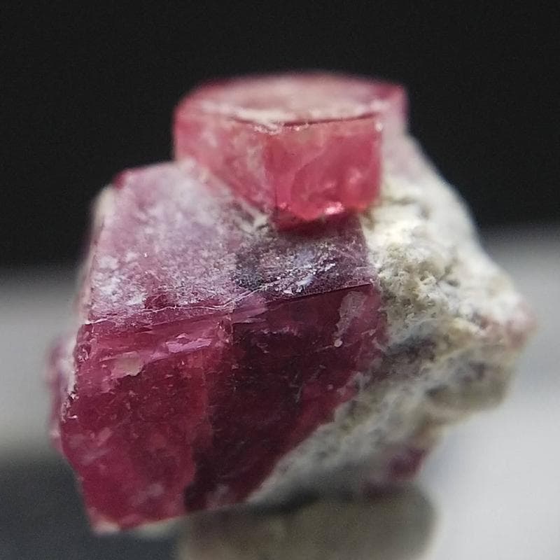 307 クラスター レッドベリル ビクスバイト レッドエメラルド 標本