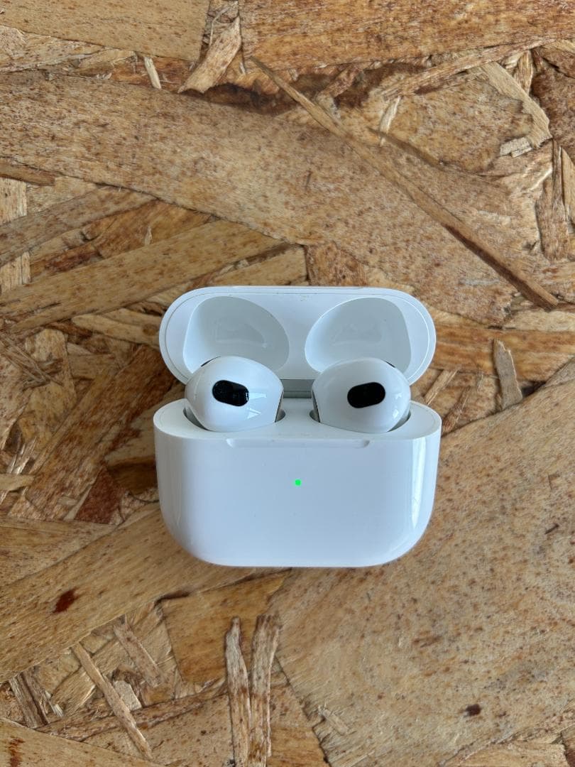 AirPods3 第3世代 MME73J/A エアポッズ 本体（ケース付き）