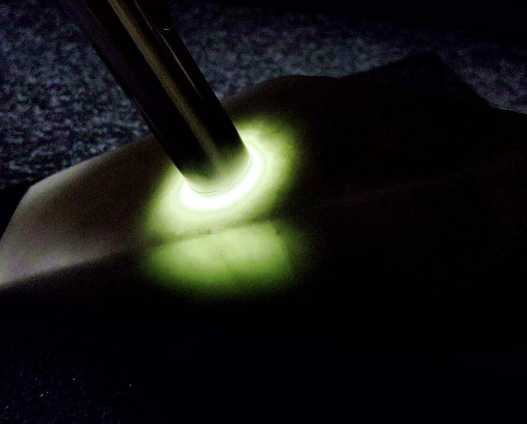 ★翡翠原石★糸魚川硬玉【小滝・転石・川ズレ・切り出し525ｇ】