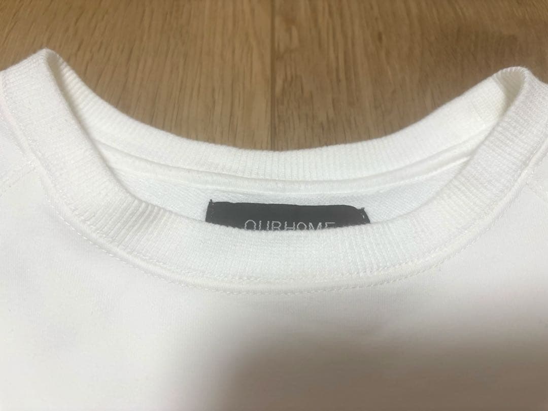 アワーホーム　裏毛素材のクルーネックプルオーバー　オフホワイト