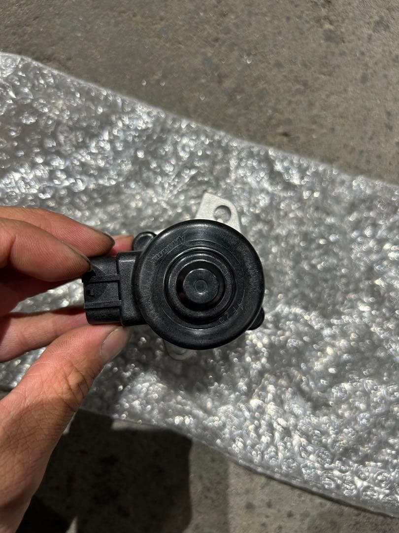 ダイハツ　EGRバルブ　新品