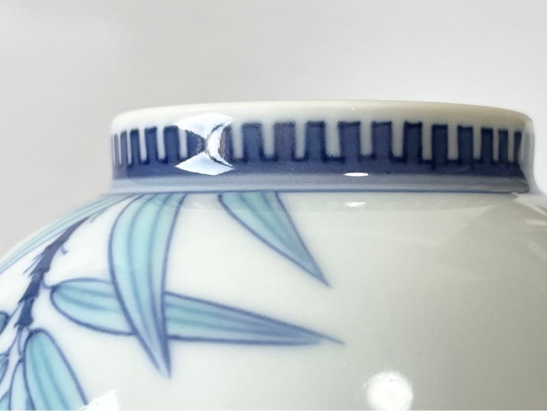 陶芸家　作家物　阪井茂治　色鍋島　笹文　茶碗　鍋島焼　今右衛門　抹茶碗　共箱