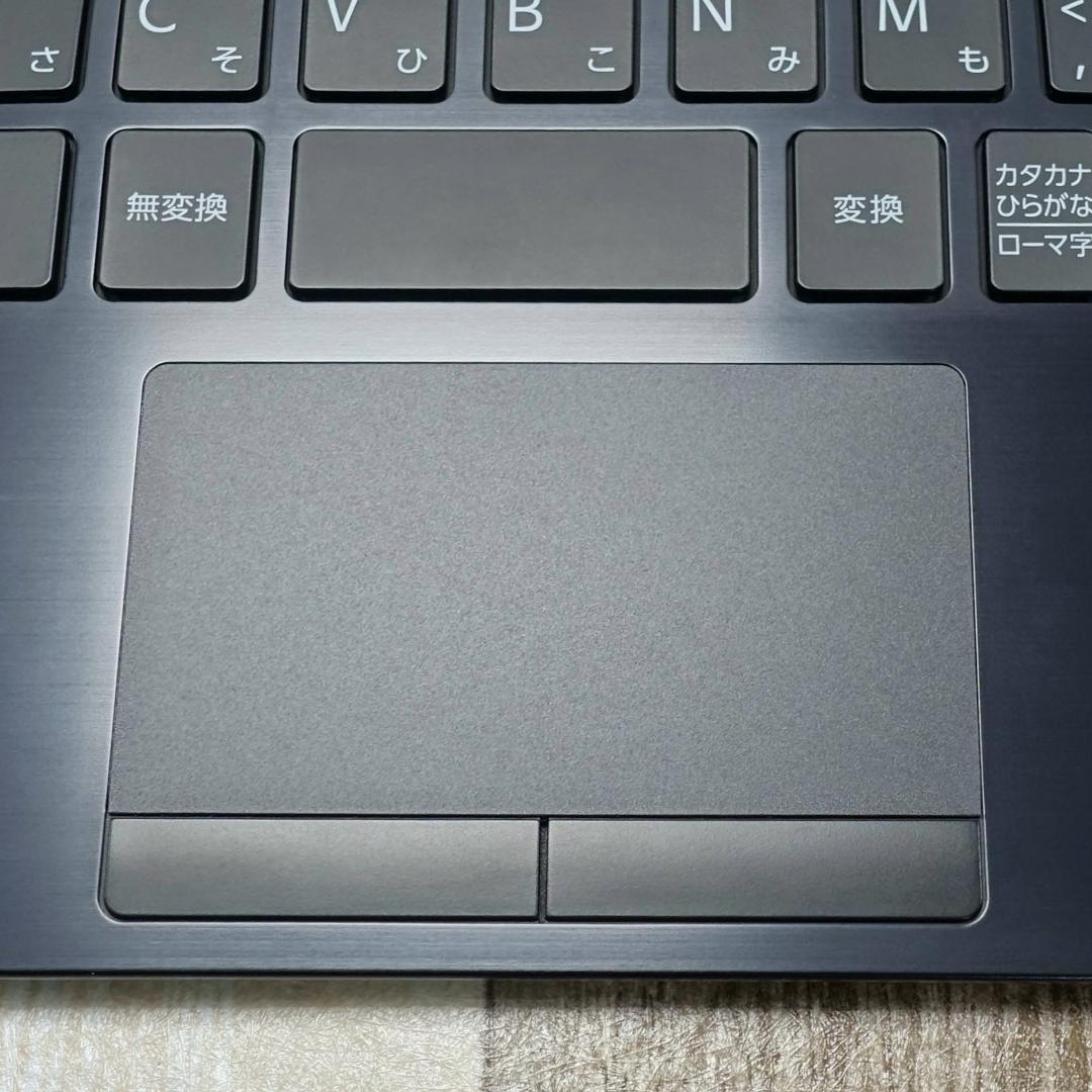 高年式の小型軽量モバイル✨第１０世代コアｉ５に超高速ＳＳＤ＆１６Ｇメモリ✨日本製