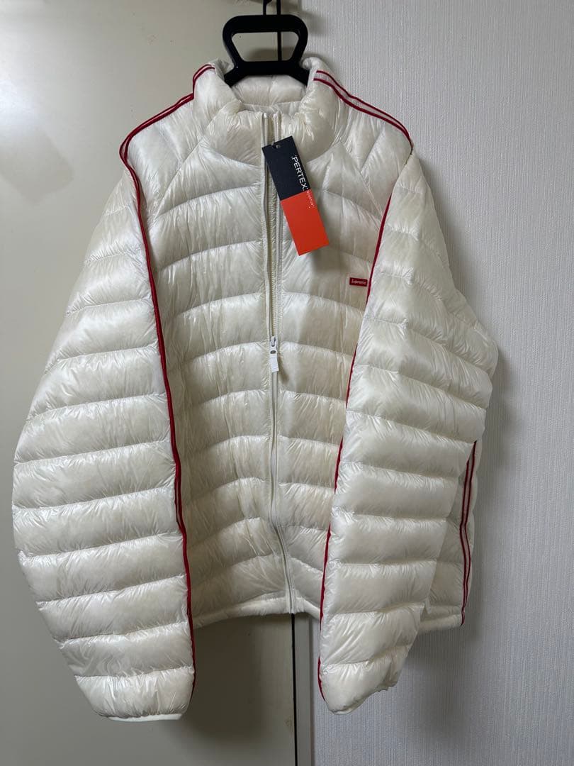 【送料無料】◎特別価格supremeシュプリーム　完売　ダウンジャケット　正規品