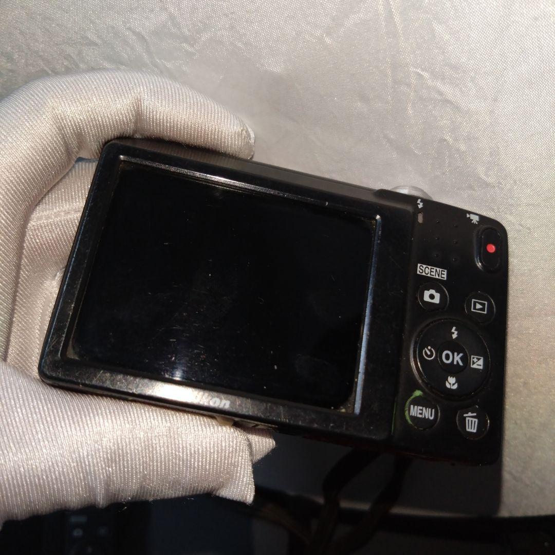 Nikon ニコン COOLPIX A100 デジタルカメラ　2個ジャンク扱い