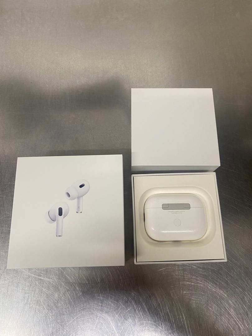 さ*ぶ様 AirPods Pro 第2世代 MQD83J/A Apple 箱・付