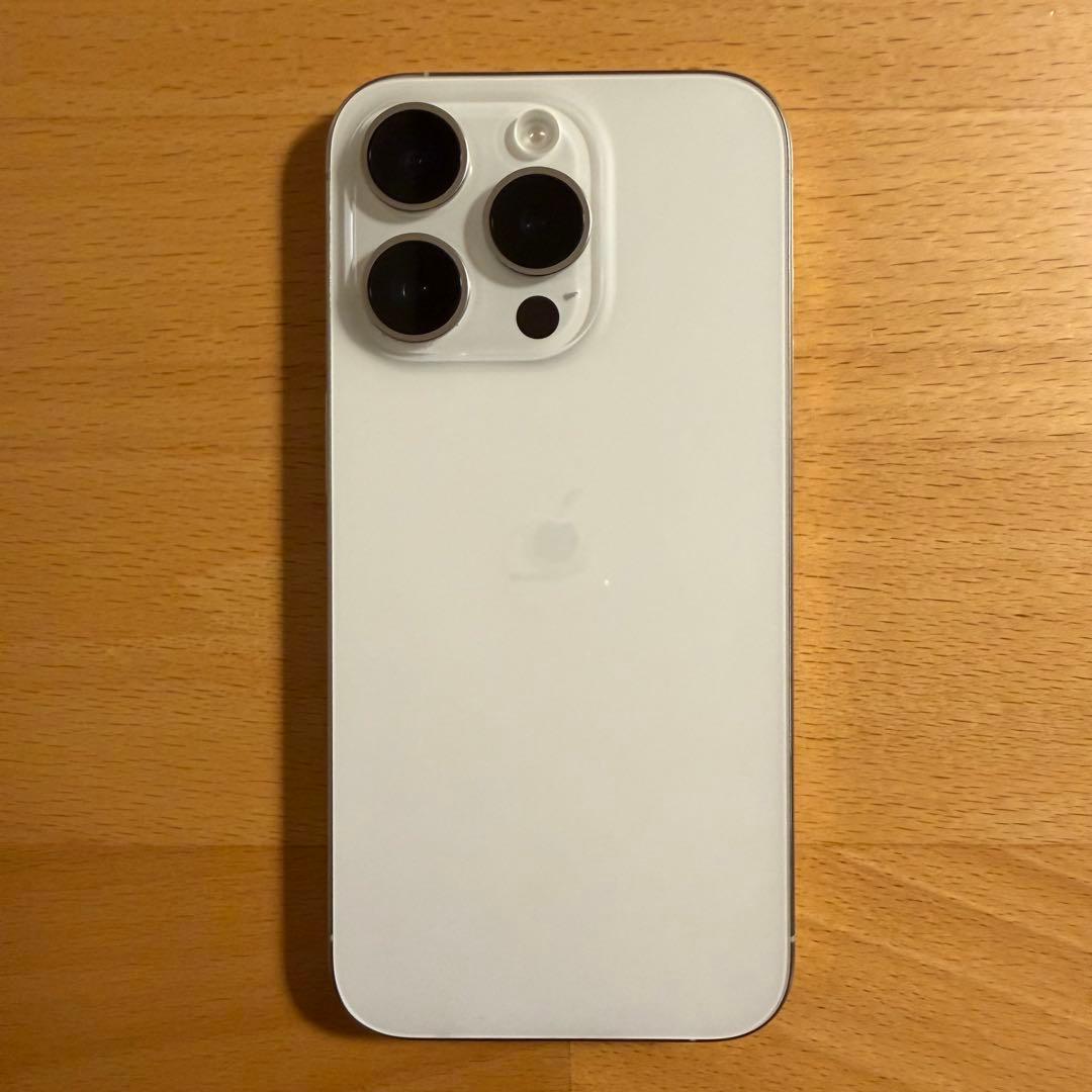 Apple iPhone 15 Pro ホワイトチタニウム 本体 15pro