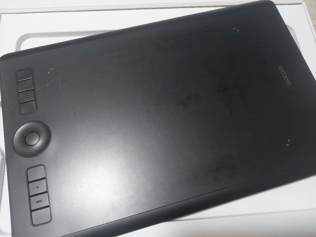 Wacom Intuos Pro ペンタブレット 本体 PTH-660/K0