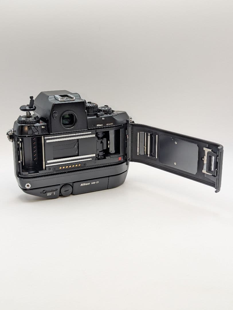 Nikon F4 S ボディ MB-21 付き
