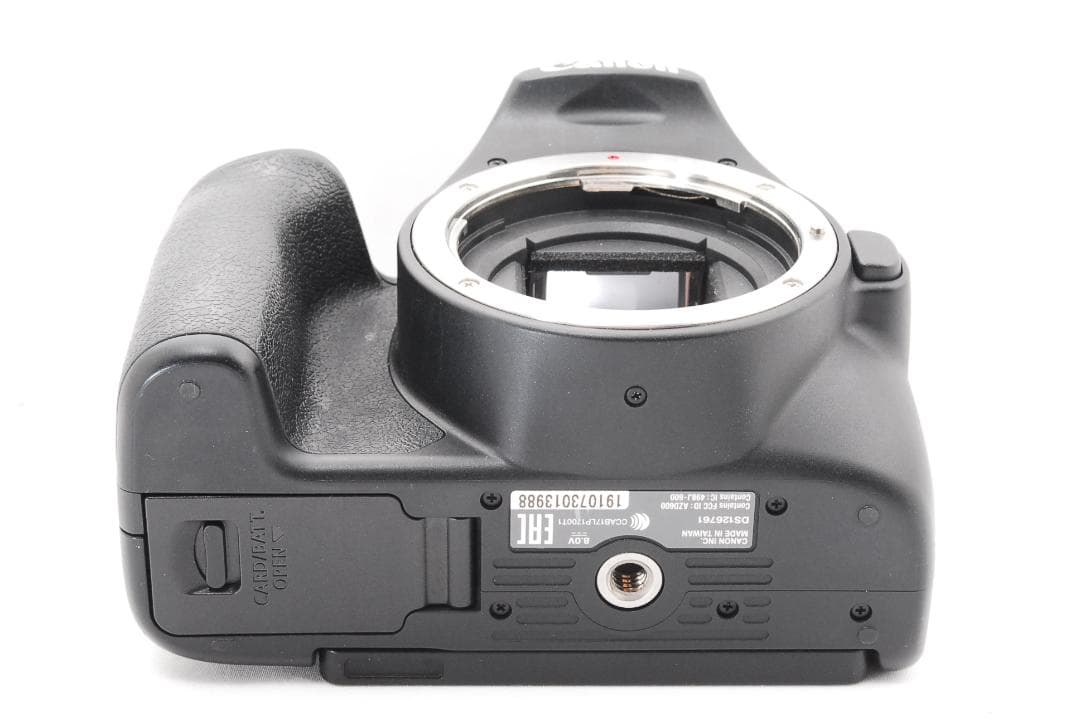 Canon EOS kiss x10 新型機種！届いてすぐ使える♪