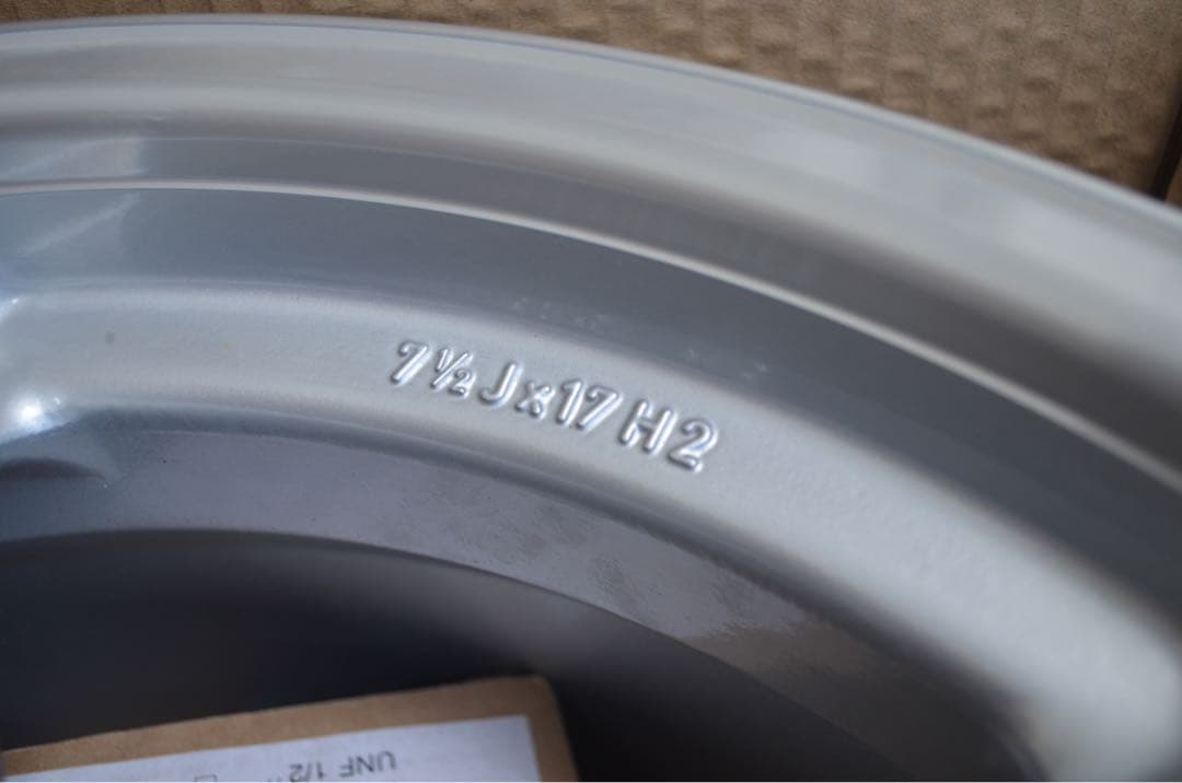 4*2様 ATEV Type A 17x7.5 +30 新品未使用