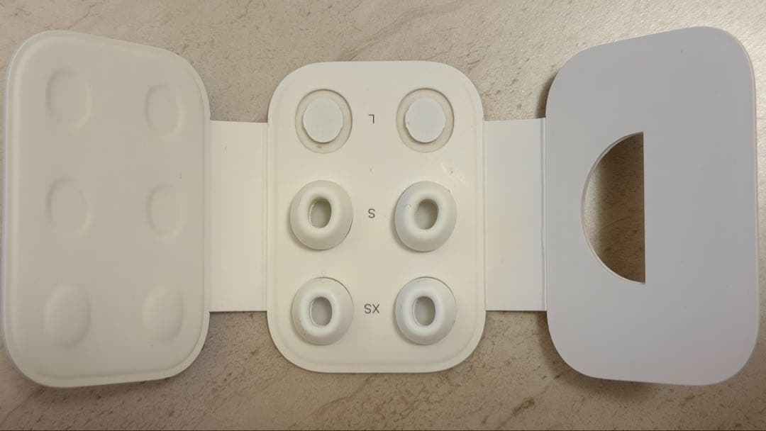 橋*本様 Apple AirPods Pro（第2世代）美品
