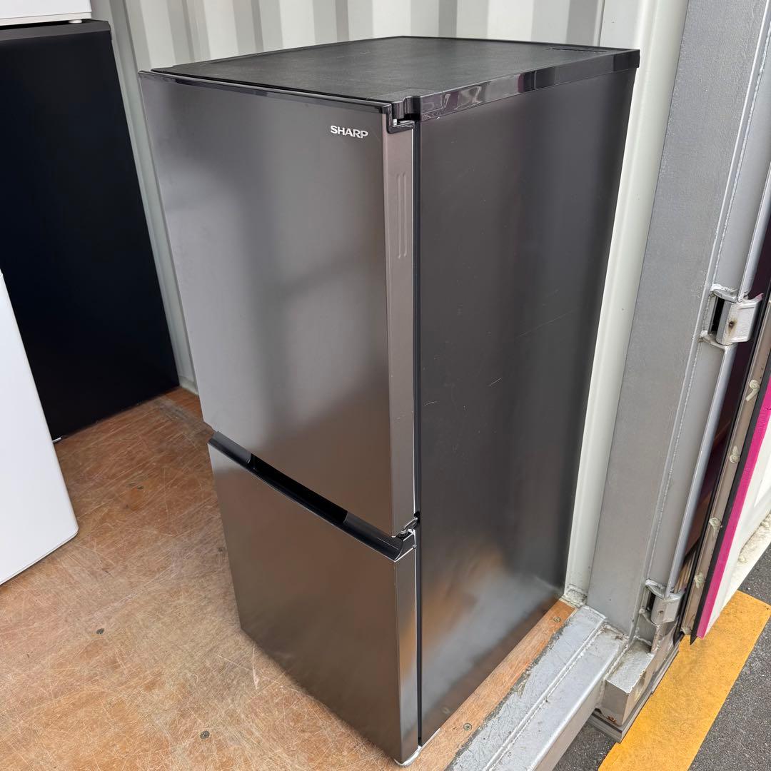 C7521★2022年製美品★シャープ 冷蔵庫 右.左開き 一人暮らしブラック系