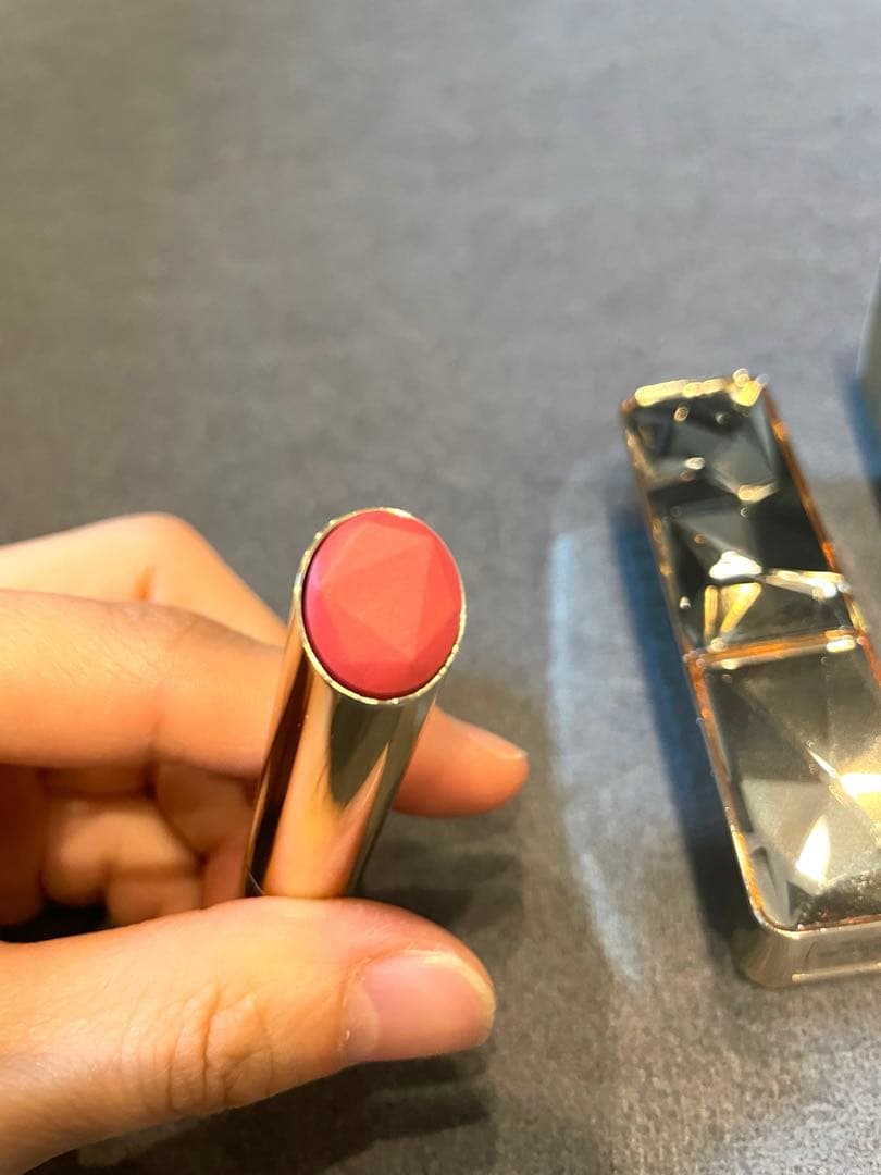 【新品】クレ・ド・ポー ボーテ ル・ルージュ　プレシュー　リップグロス口紅　4番