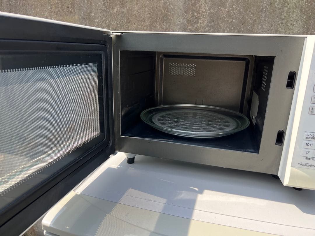 2016年式 950w Panasonic 電子レンジ NE-MS15E4-KW