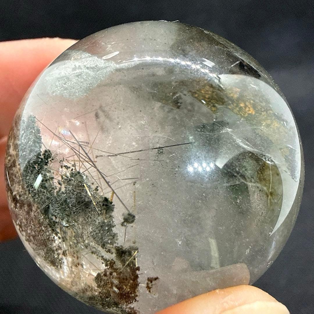 ルチル×クォーツインガーデンクォーツ　スフィア【ファントム、虹】ランダム台座付き