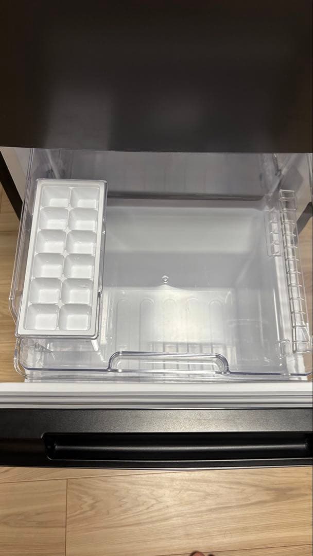 【美品】シャープ 冷蔵庫 152L黒(マットダークグレー)