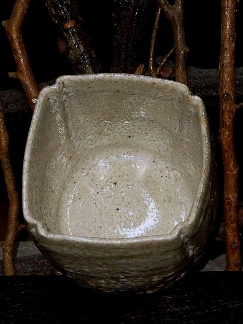 ♥美濃焼　志野　ぐい呑み　桐箱付き　ぐい飲み　骨董品