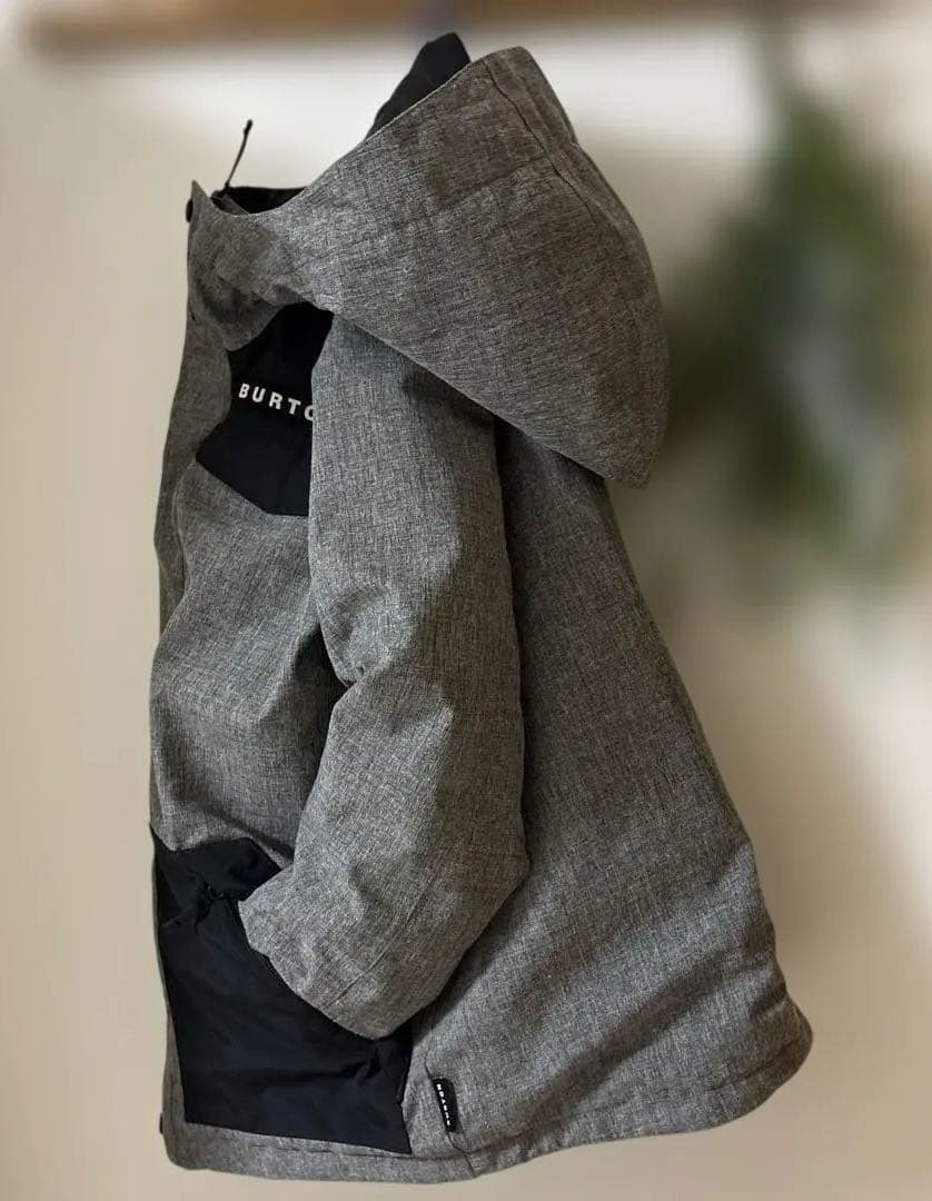 美品　BURTON キッズ　スノーボードジャケット XL グレー/ブラック
