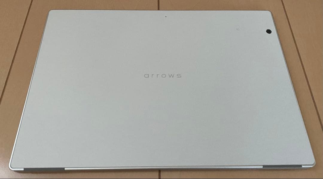 docomoタブレットarrows F-02K ホワイト