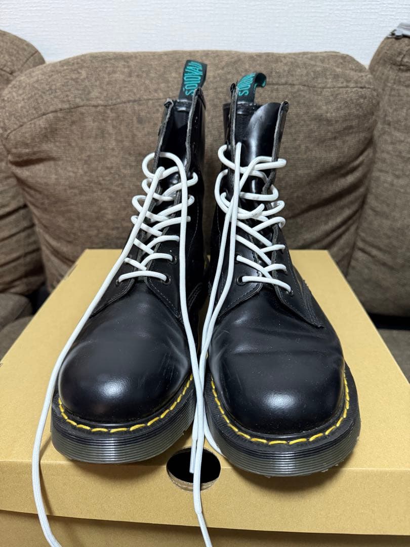 ドクターマーチン　8ホール　GB 27.0