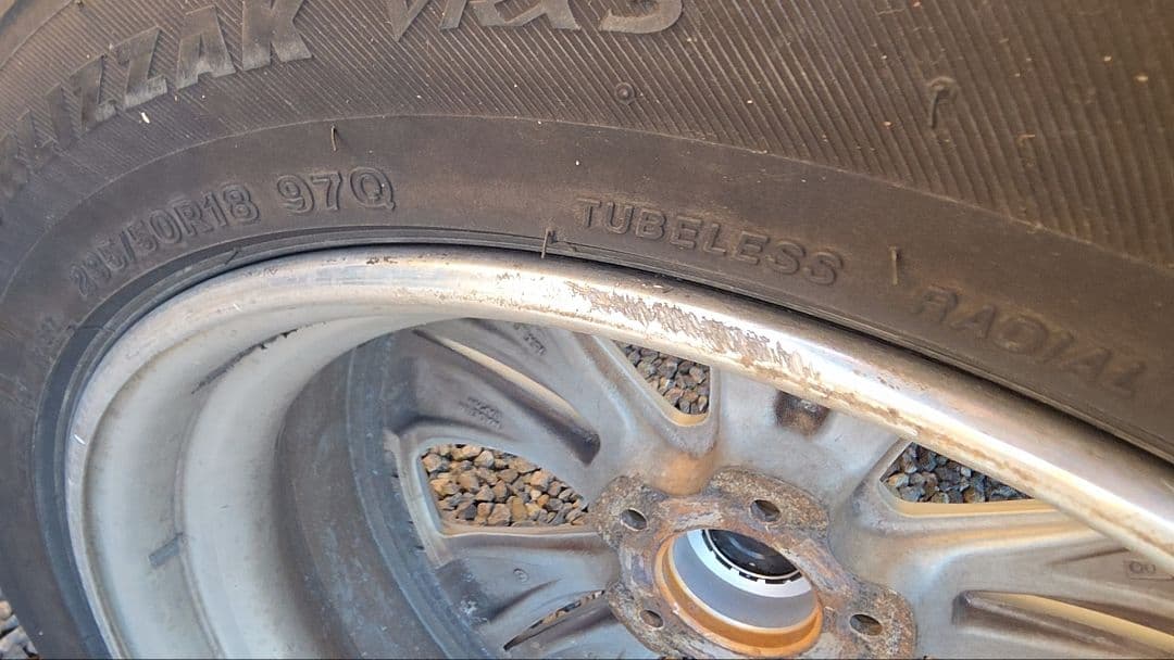 235/50R18 スタッドレス