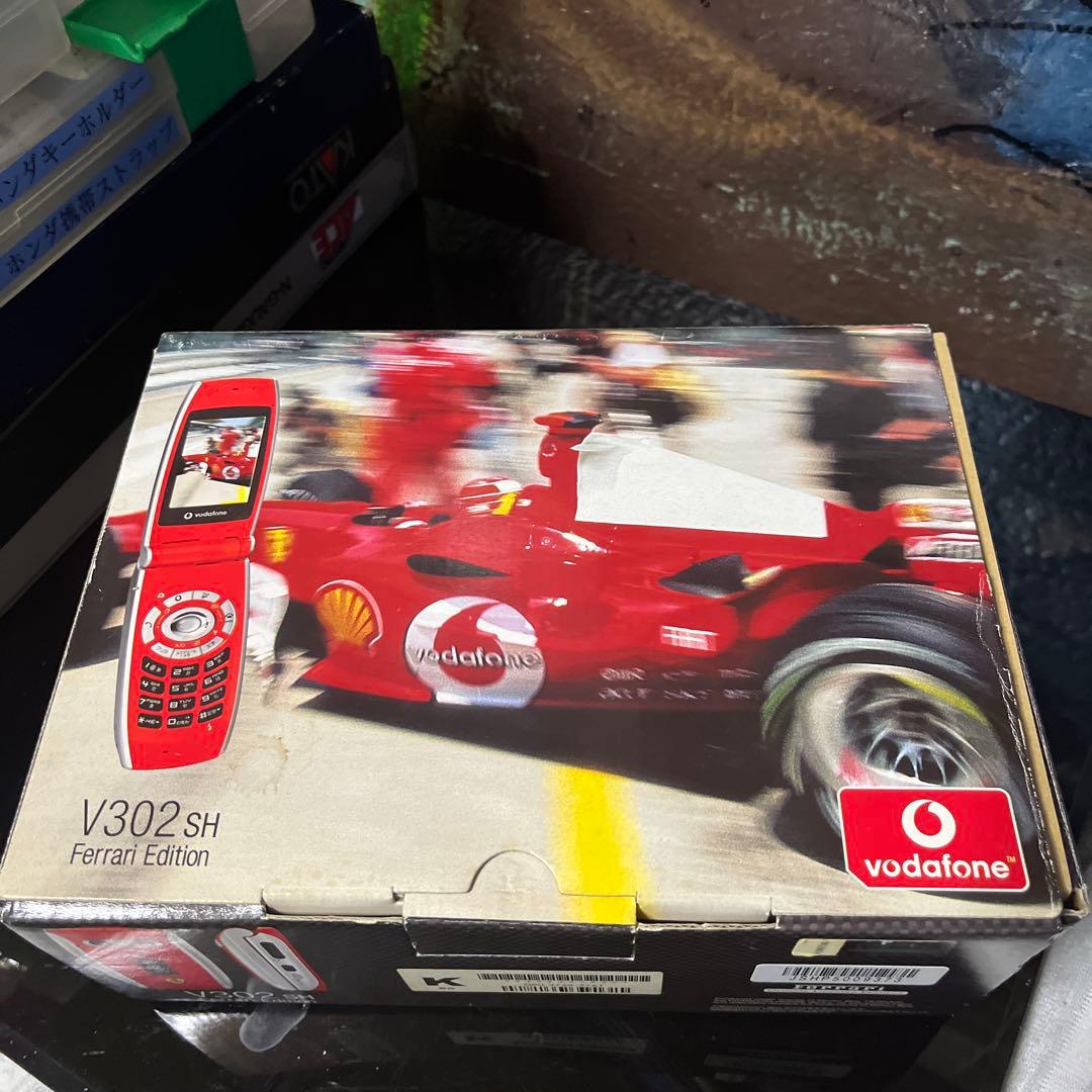 V302SH Ferrari Edition Vodafone 本体