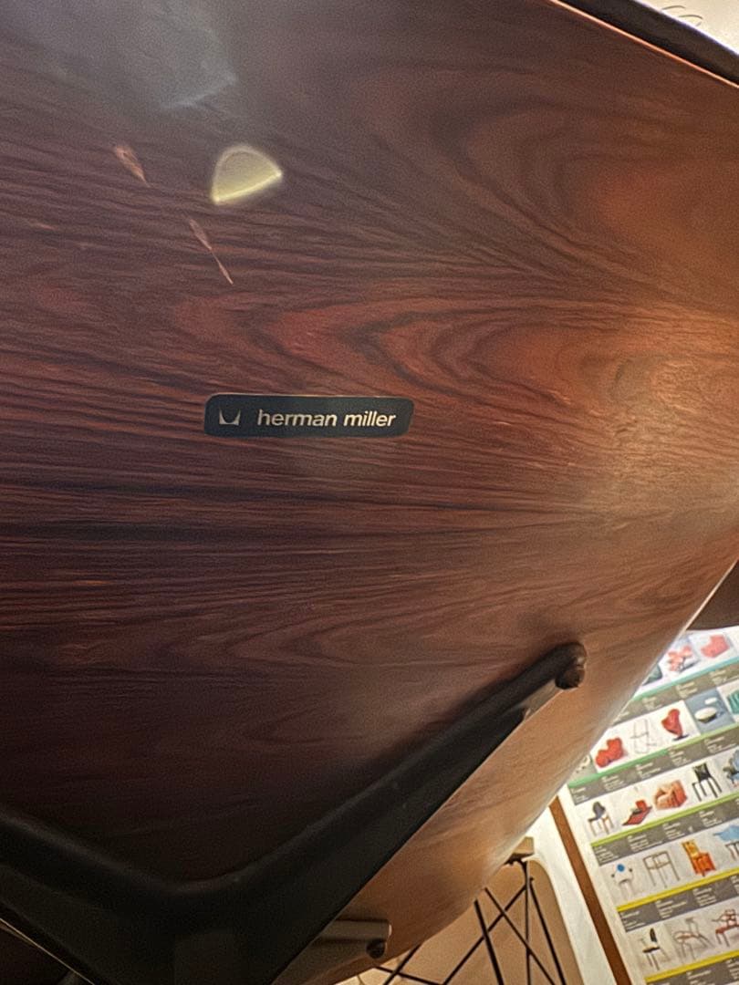 博物館行き？ハーマンミラーHermanMillerラウンジチェアイームズソファ