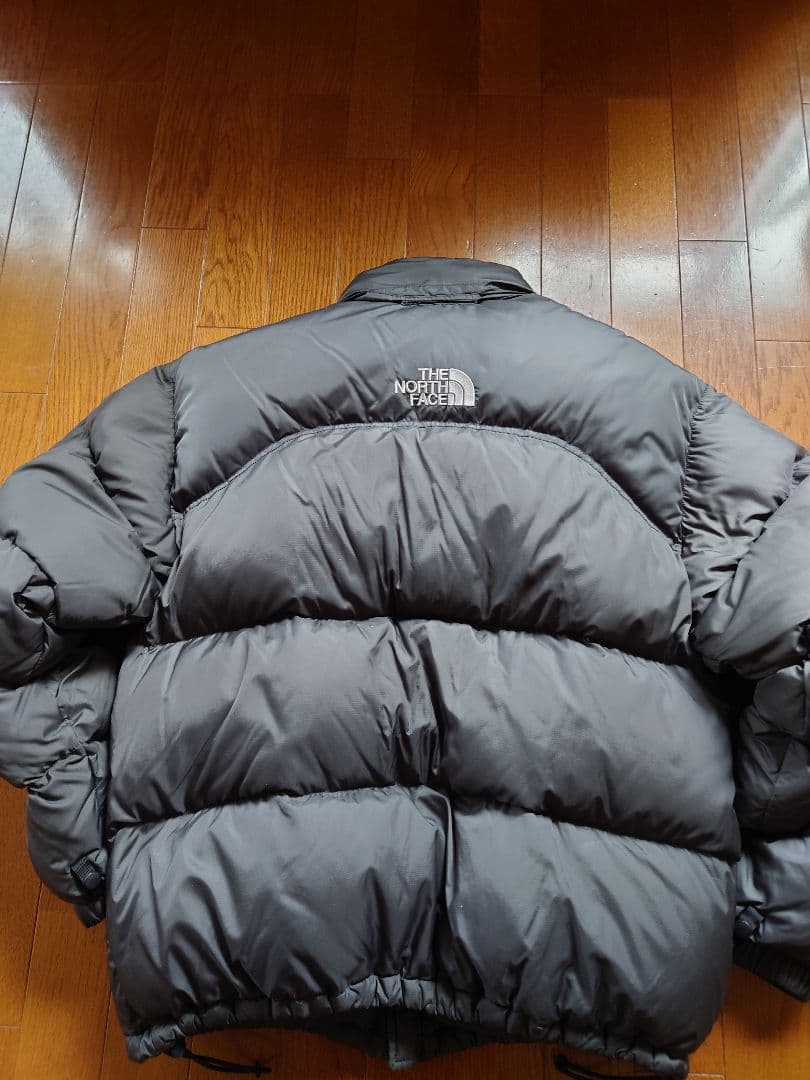 ノースフェイス.ヌップシダウンジャケット　 Ｌサイズ(ガンメタグレー)