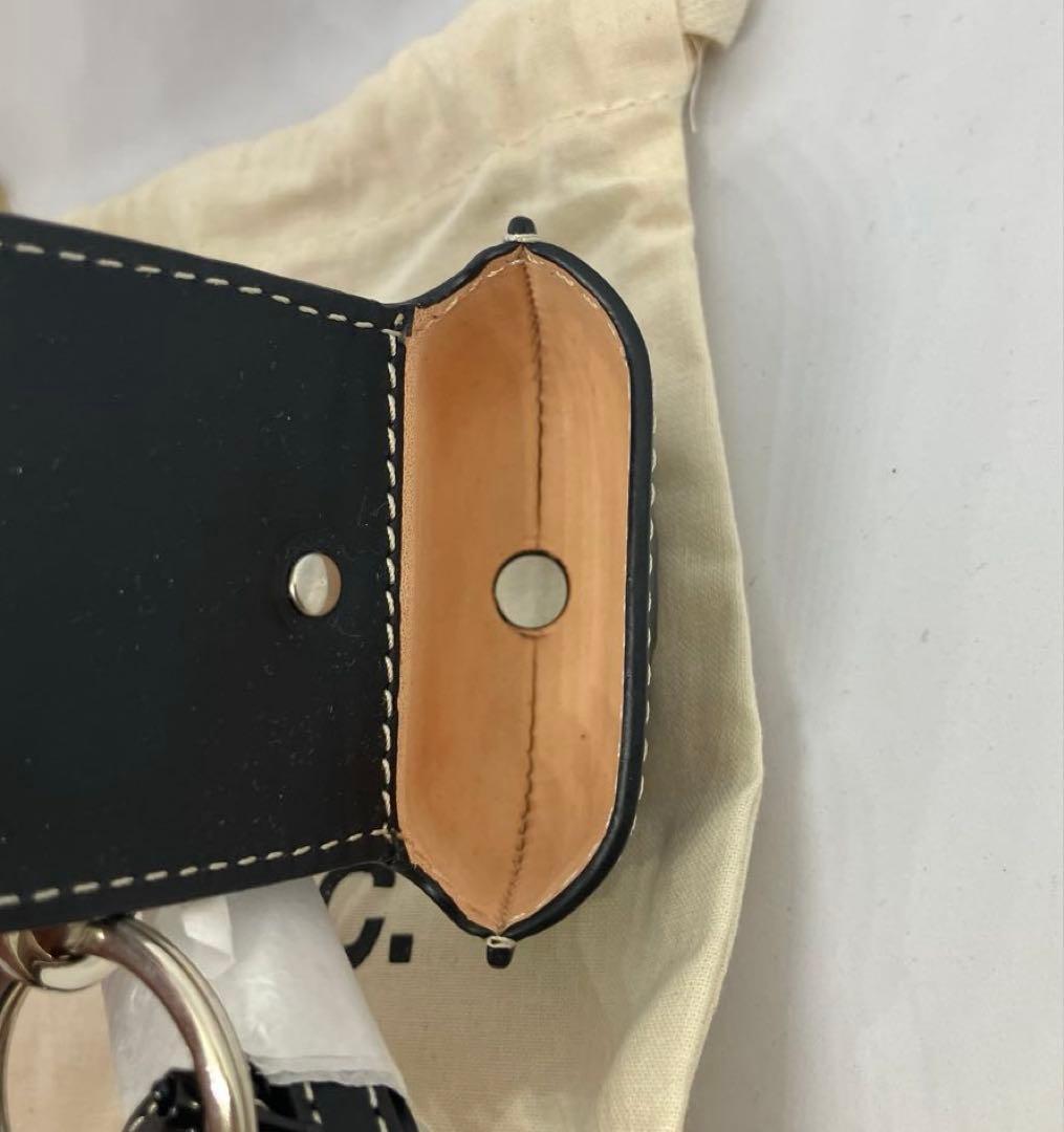 【新品未使用】A.P.C AirPods Pro第3世代 ケース黒