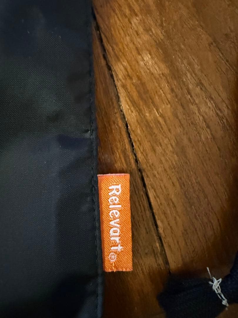 レレバート スキミング防止ネックポーチ　パスポートケース　カード収納　海外旅行