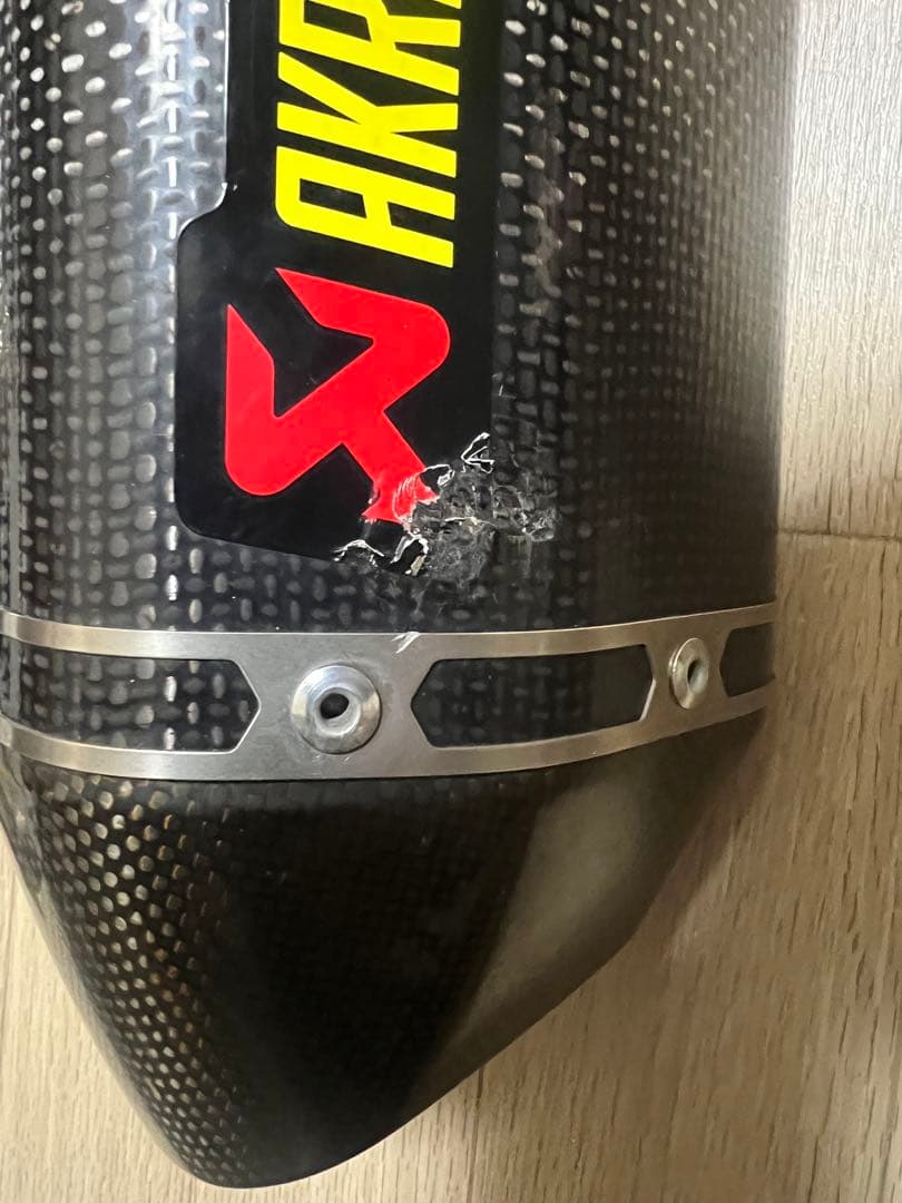 Akrapovic デュアルエキゾーストマフラー
