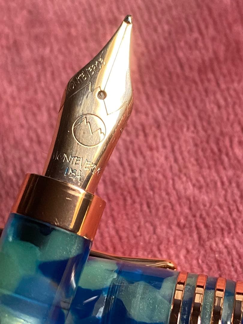 MONTEVERDE USA Mountains of the World万年筆