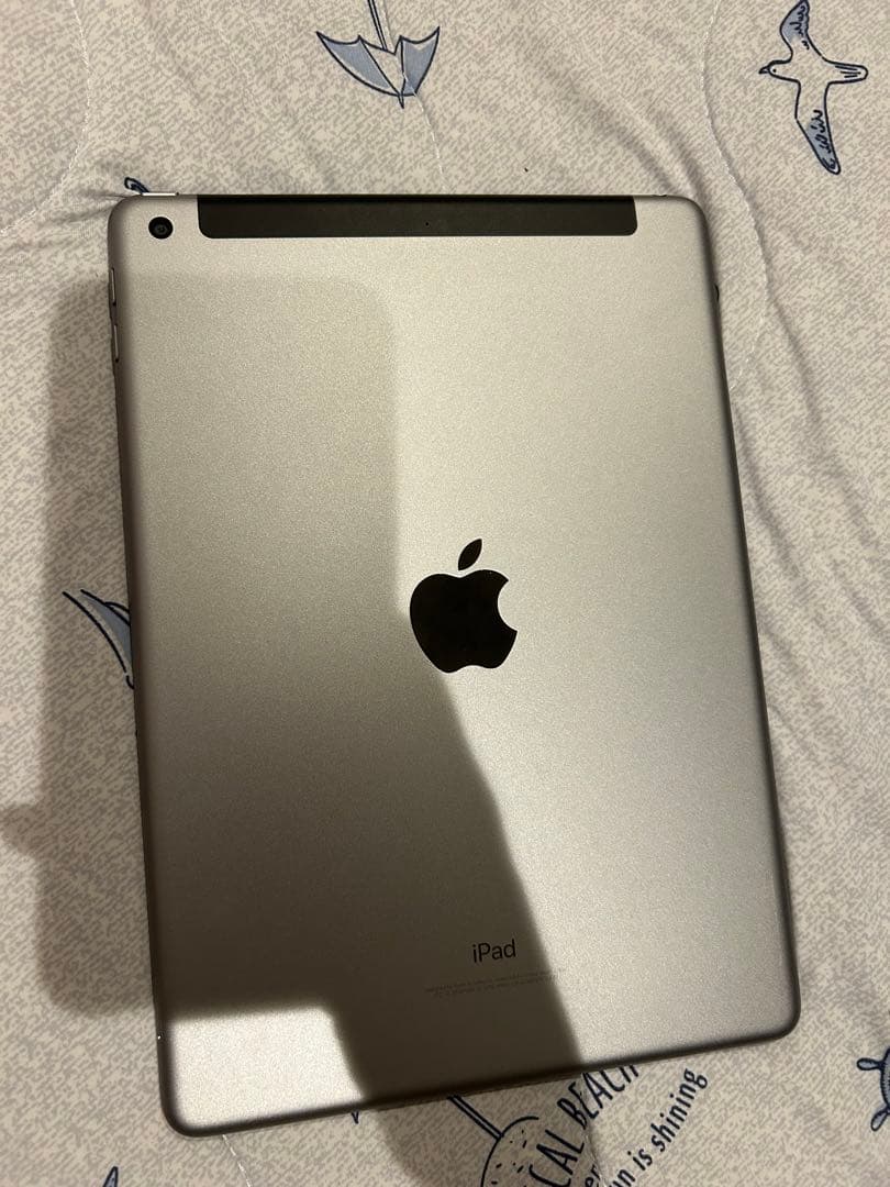 iPad 9-7インチ スペースグレー 本体