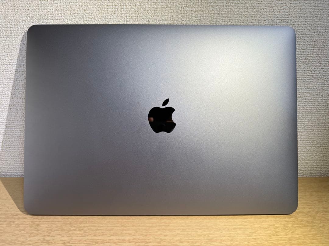 MacBookPro M2 8GB 13インチ　充電回数19回　美品