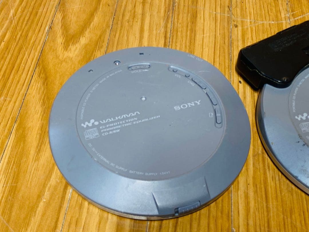 SONY ポータブルCDプレーヤー 2色セット D-NE730 中古