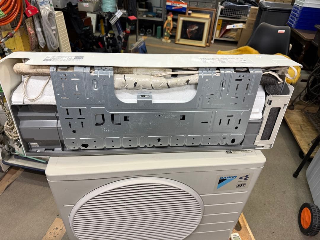 引き取りのみDAIKIN ルームエアコン 6畳用 AN22UES-W 格安 Ｊ