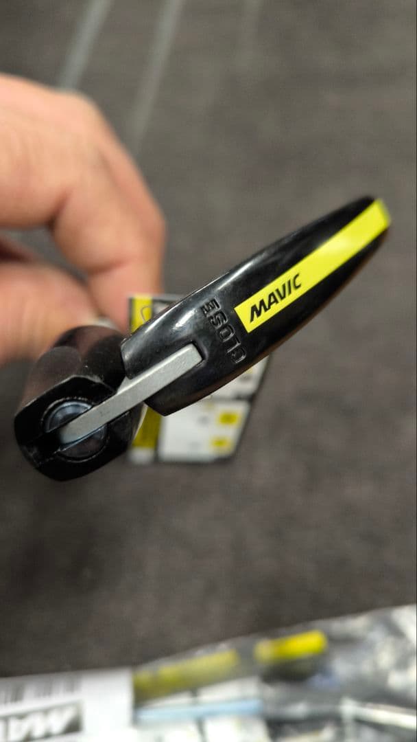 希少品!!MAVICのチタン製クイックレバー前後SETです!!