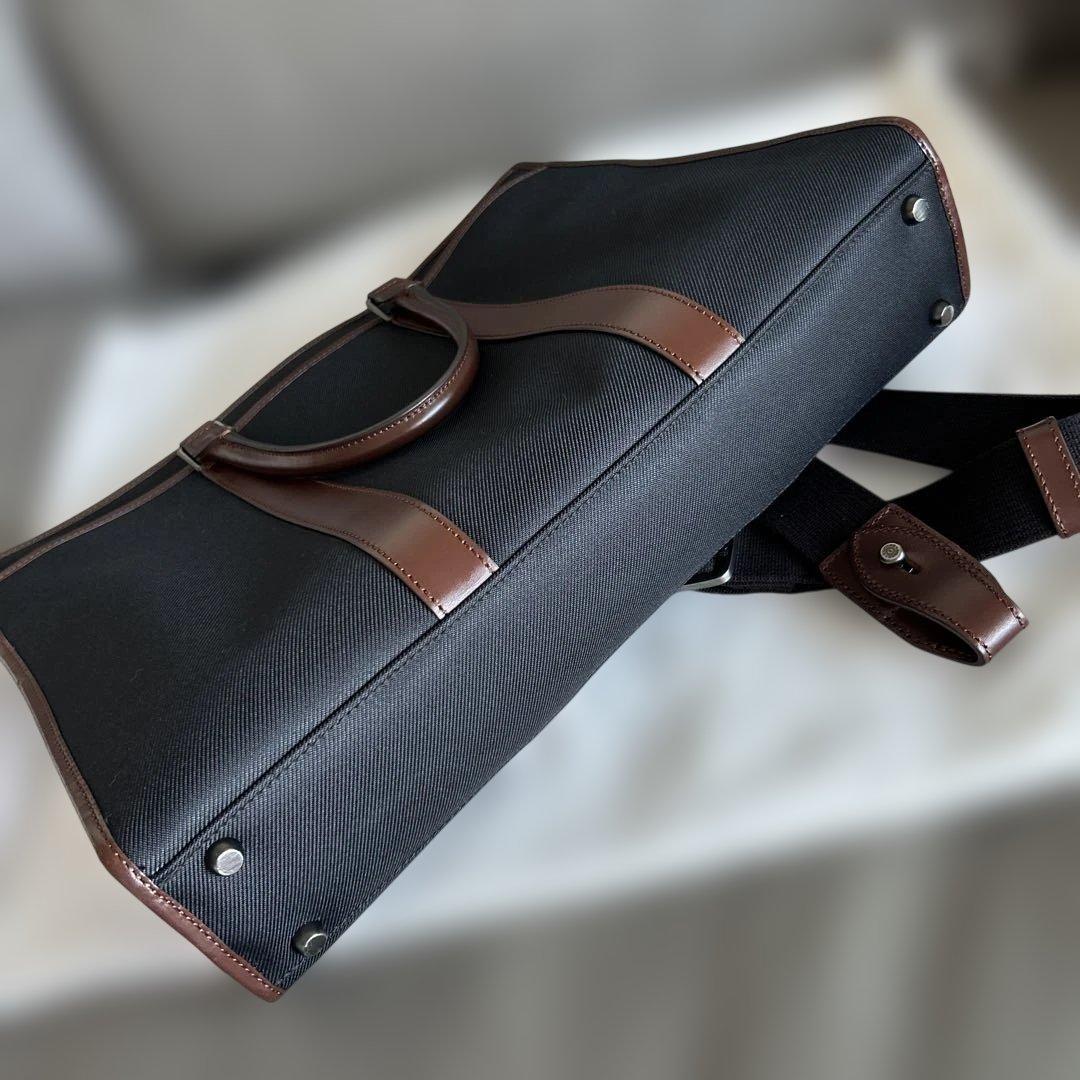 【美品】ハンティングワールド 【7831ビジネスバック】 ブラック&ブラウン