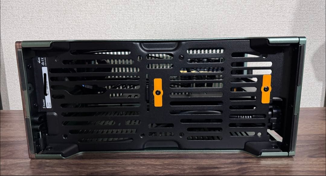 Fractal Design Terra Mini-ITX PCケース ジャンク